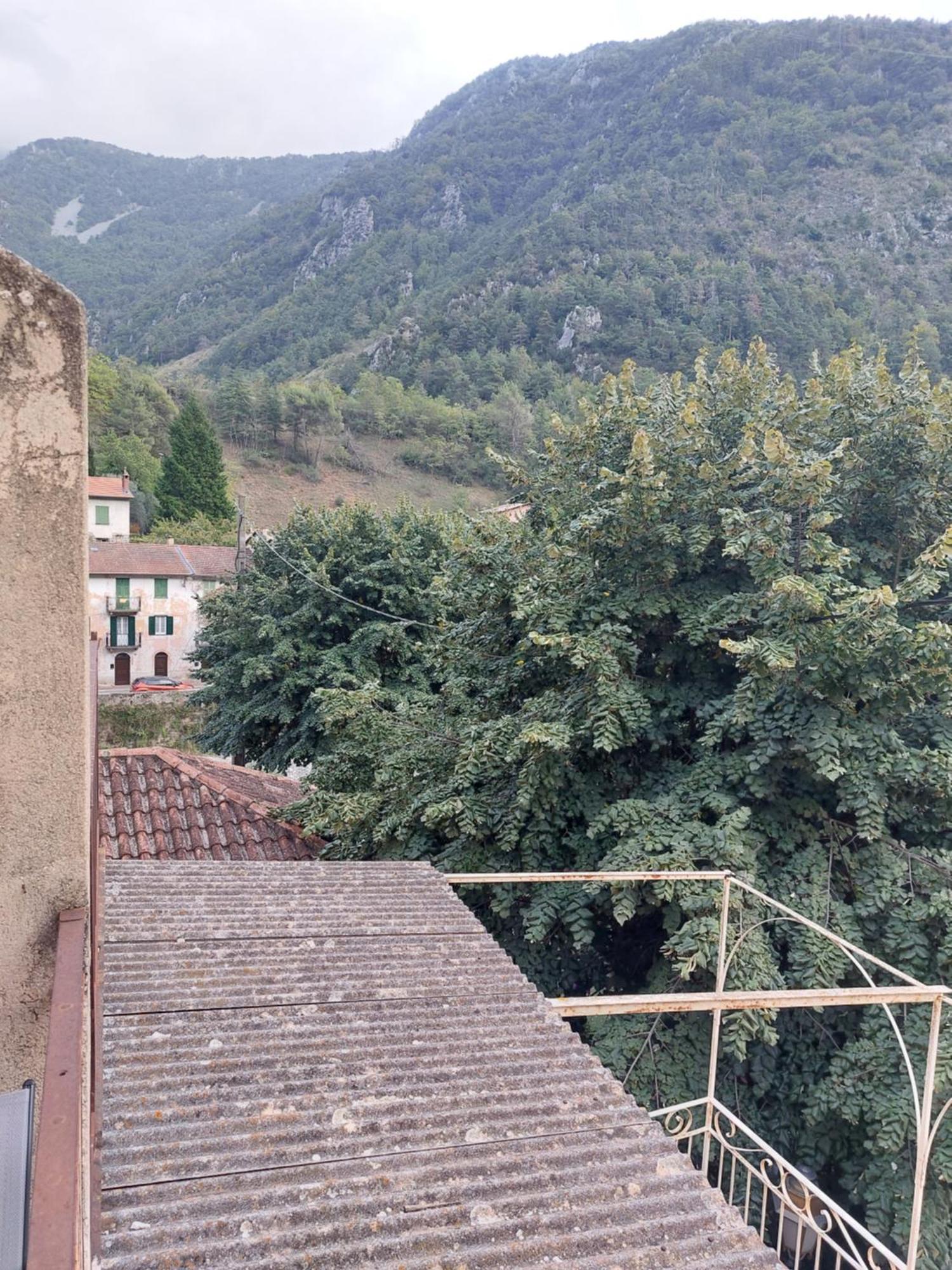 Studio Meuble Au Pied Du Mercantour Fontan Exteriér fotografie